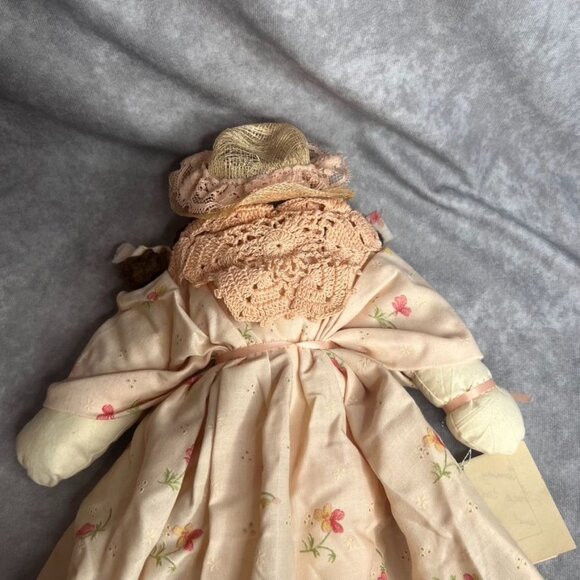 Vintage Handmade Rag Doll Pink Peach Floral Dress Crochet Shawl Brown Hat READ - Picture 7 of 9